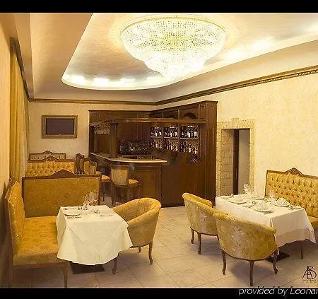 Optima Collection Podil Plaza 4*