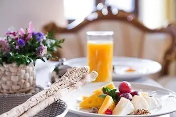 Optima Collection Podil Plaza Hotel