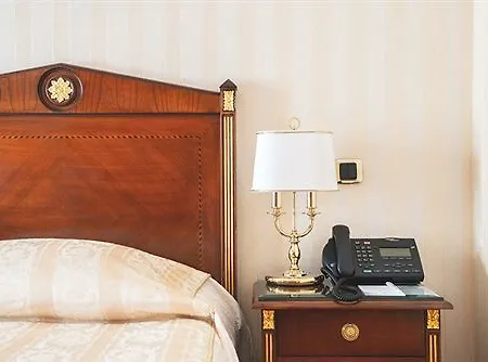 Optima Collection Podil Plaza 4* Kiev