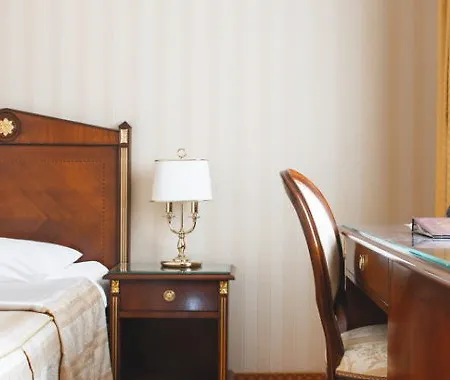 Optima Collection Podil Plaza 4* Kiev