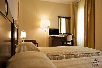 Optima Collection Podil Plaza 4*